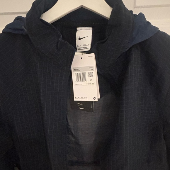 Nike Running Division
Women's Packable Running Jacket - XS - Picture 8 of 9